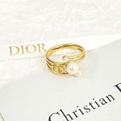 DIOR Dior 2024SS ring that has a presence every season