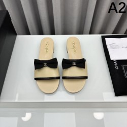 2024SS New CHANEL ladies slippers from last season