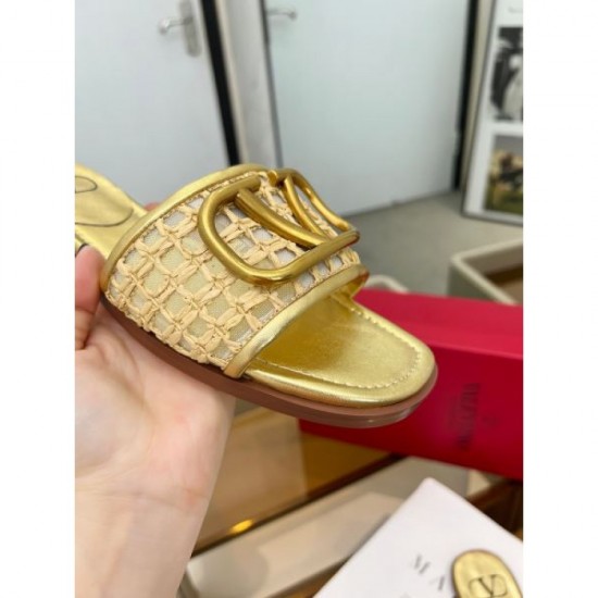 2024SS Keep an eye on VALENTINO Women's slippers