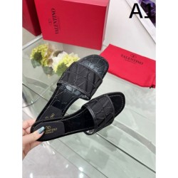 2024SS Colors are also trendy VALENTINO Women's slippers