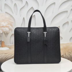 2024FW Briefcase BOTTEGA VENETA Bottega Veneta is becoming increasingly popular