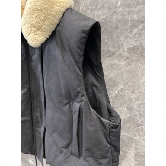 LOEWE Vest 2024FW Elegant, neat, and highly likable