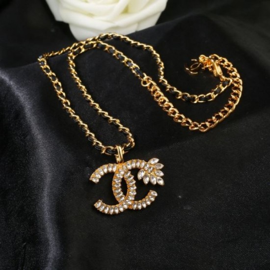 CHANEL 2024SS necklace with a mature atmosphere